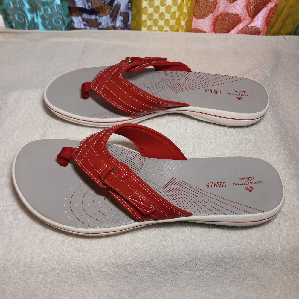 Women's Clark's Breeze Sea flip flops, size 10, red
